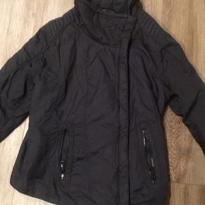 Gap black xs jacket but fits small as well